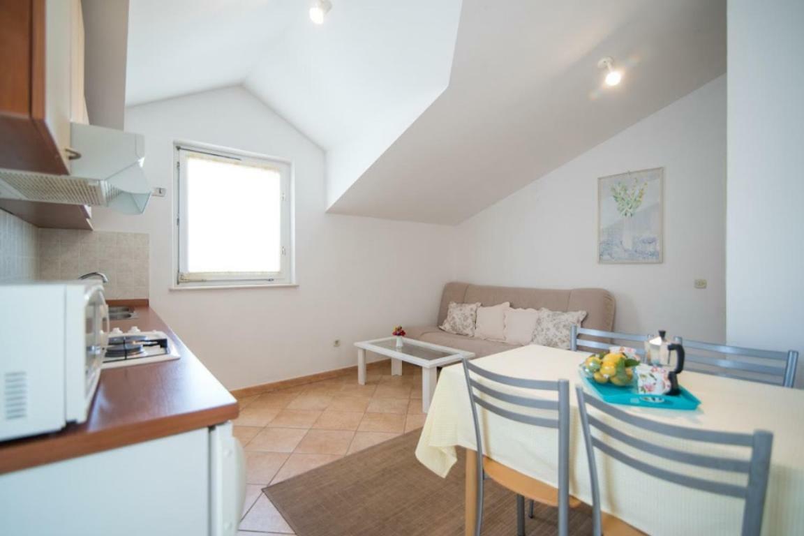 Apartments Petranic Супетар Екстериор снимка