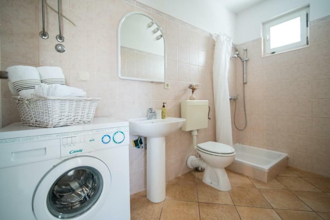 Apartments Petranic Супетар Екстериор снимка
