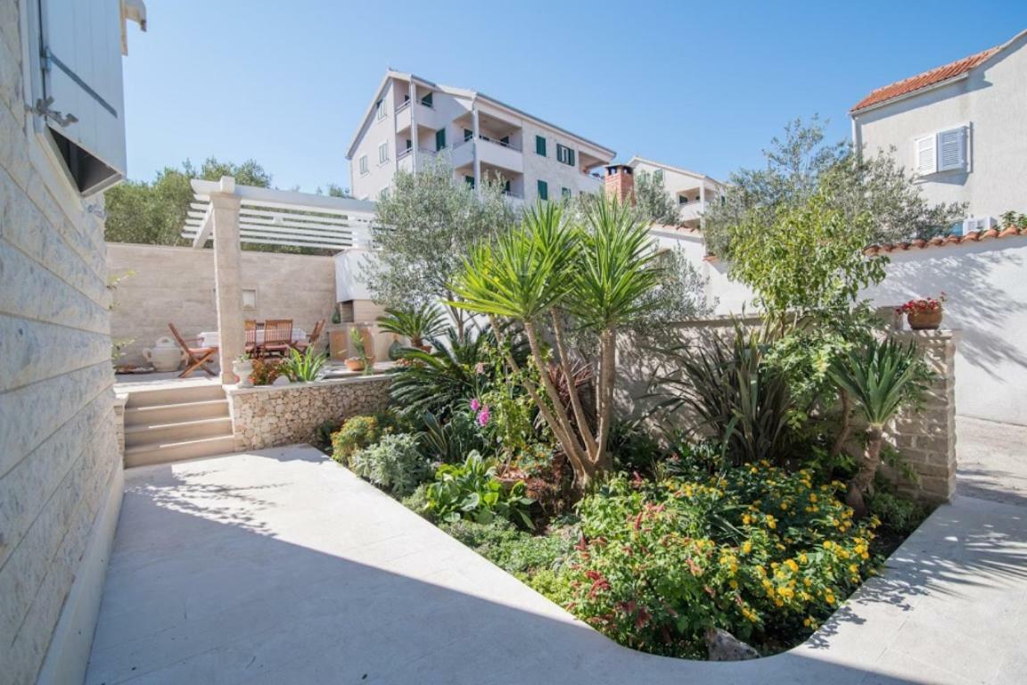 Apartments Petranic Супетар Екстериор снимка